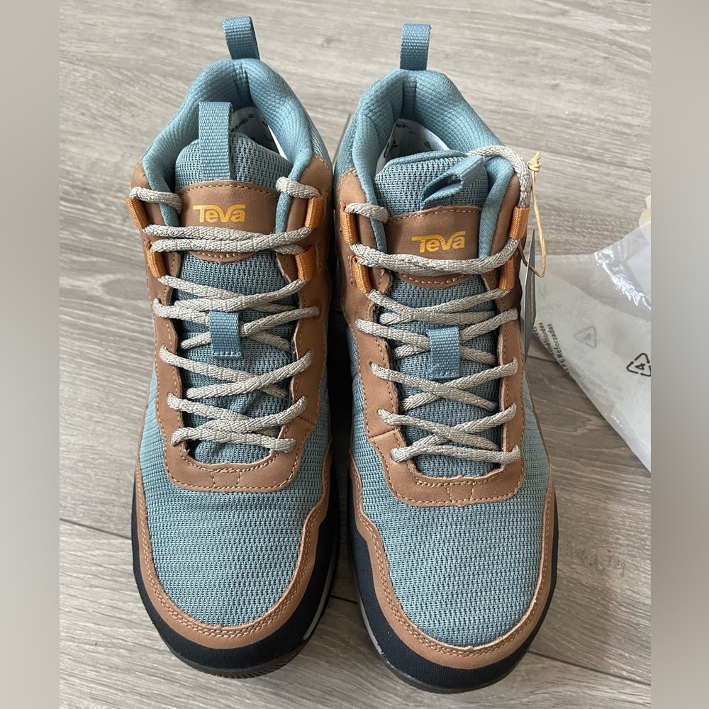 Teva Ridgeview Mid Boots